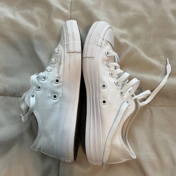 WOMENS CONVERSE LOW TOP SNEAKERS - Picture 4 of 6